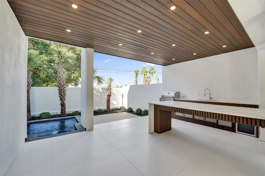 Exterior details and patio area of a home in , Fort Lauderdale (Image 47). Exterior details and patio area of a home in , Fort Lauderdale (Image 47).