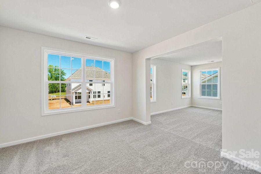 Spacious, unfurnished interior of a new home in Sylvan Creek, Denver (Image 23).