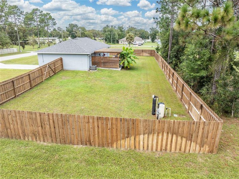 Exterior details and patio area of a home in , Belleview (Image 30).