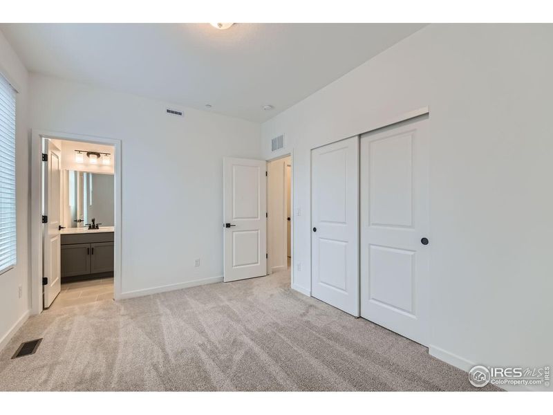 Spacious, unfurnished interior of a new home in Parkside West at Baseline, Broomfield (Image 20). Spacious, unfurnished interior of a new home in Parkside West at Baseline, Broomfield (Image 20).