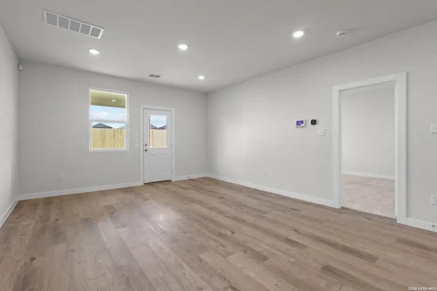 Spacious, unfurnished interior of a new home in Applewhite Meadows, San Antonio (Image 21).