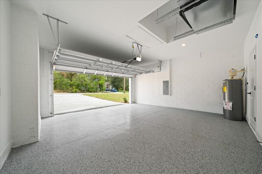 Spacious, unfurnished interior of a new home in , Weeki Wachee (Image 57). Spacious, unfurnished interior of a new home in , Weeki Wachee (Image 57).