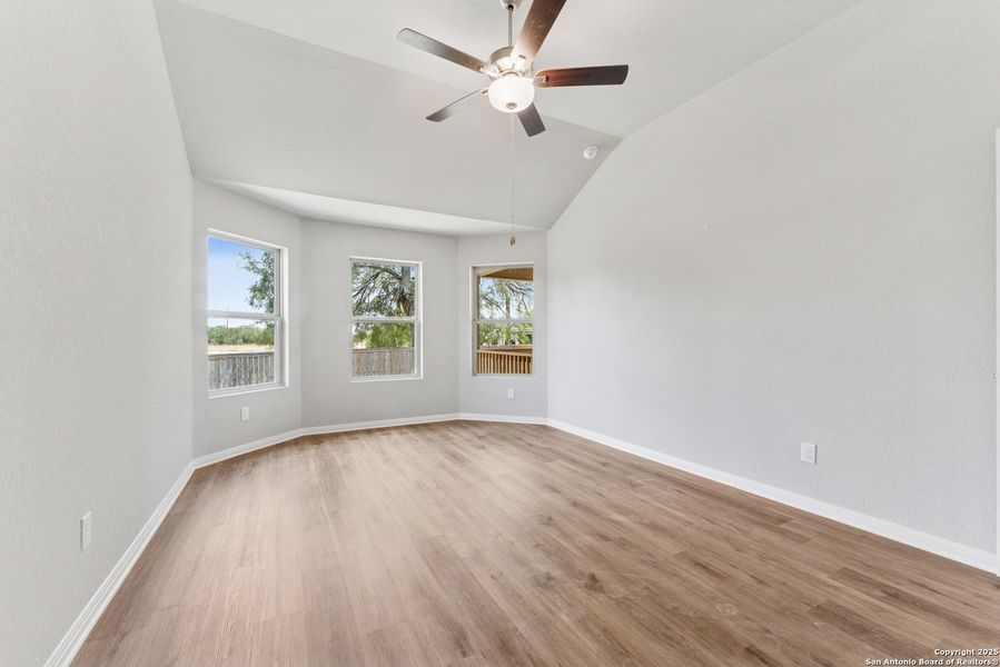 Spacious, unfurnished interior of a new home in Cinco Lakes, San Antonio (Image 17). Spacious, unfurnished interior of a new home in Cinco Lakes, San Antonio (Image 17).