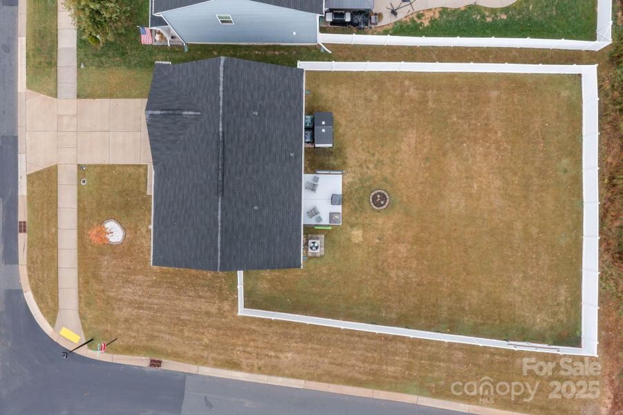 Image 43 of a home in .