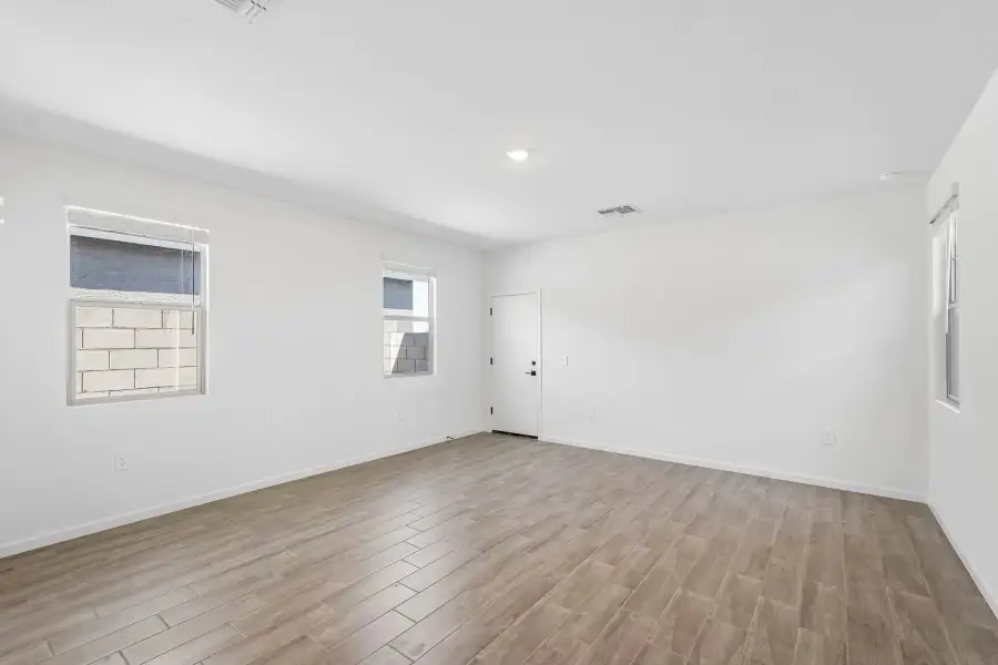 Representative images and renderings are for illustrative purposes. Actual structural options and design finishes of home may vary. Representative images and renderings are for illustrative purposes. Actual structural options and design finishes of home may vary.
