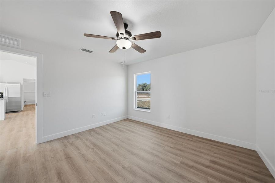 Spacious, unfurnished interior of a new home in , Arcadia (Image 27).