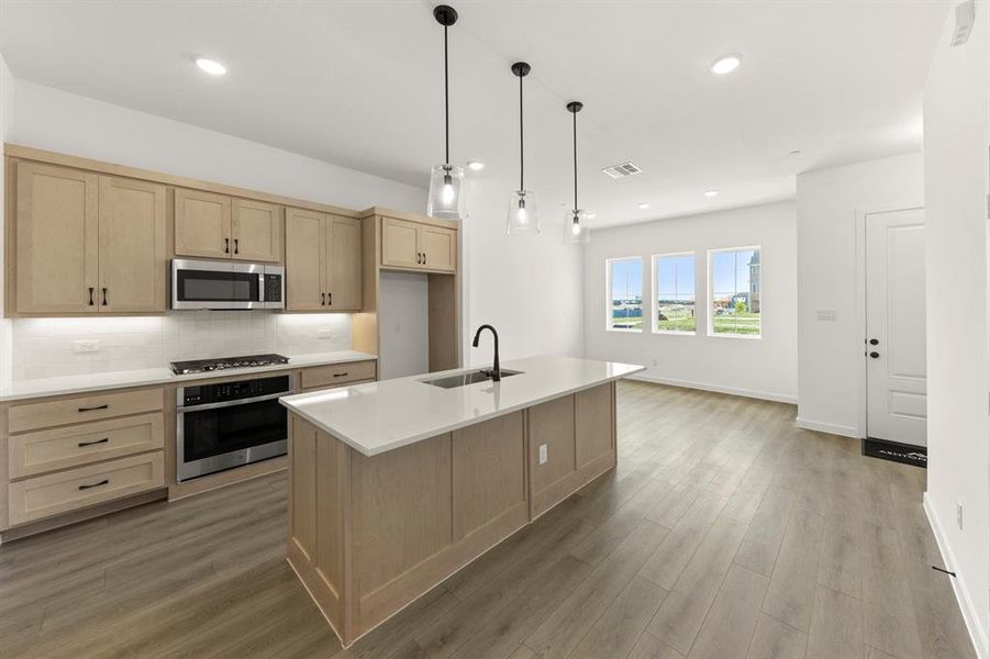 11. 831 Pedernales - Kitchen (4)