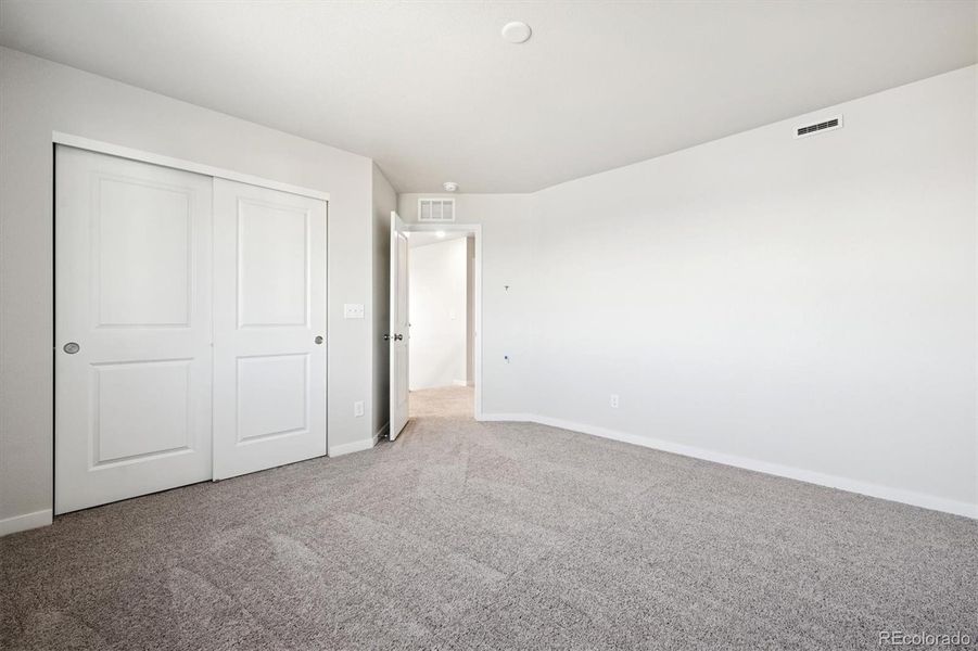 Spacious, unfurnished interior of a new home in Windler, Aurora (Image 19).