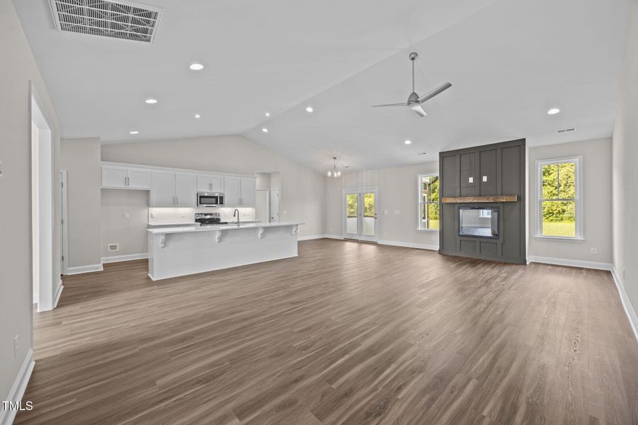 7-web-or-mls-BLS_0012 7-web-or-mls-BLS_0012