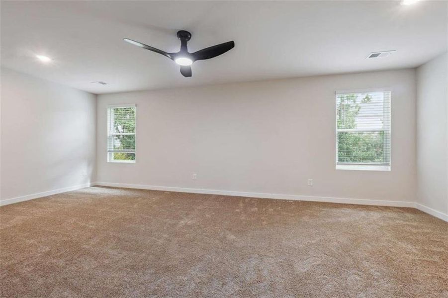 Spacious, unfurnished interior of a new home in The Enclave at Stonewall Station, Union City (Image 20).