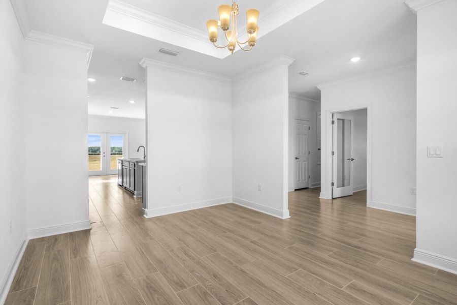 Spacious, unfurnished interior of a new home in Lake Merial, Panama City (Image 19).