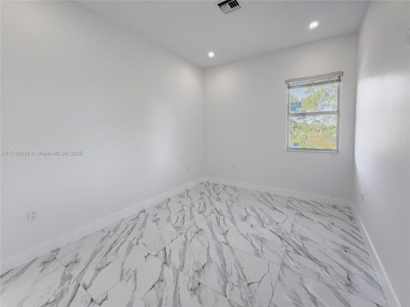 Spacious, unfurnished interior of a new home in , Port St. Lucie (Image 57).