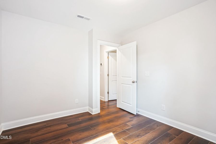 Badin - RAL 32 - interiors-bedroom 3-_ds