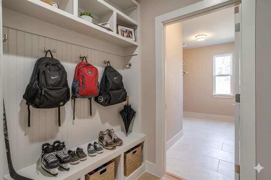 *Virtually Staged* *Virtually Staged*