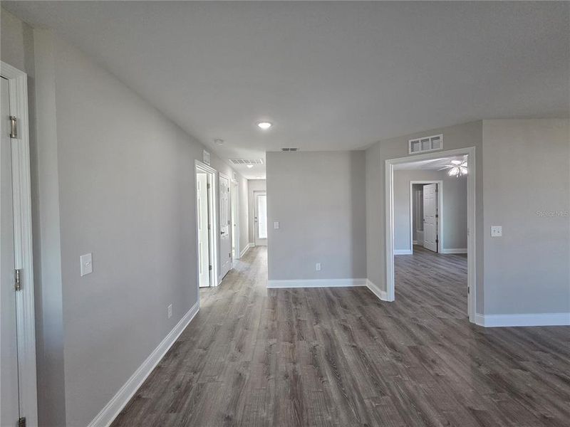Spacious, unfurnished interior of a new home in , Lake Wales (Image 22).
