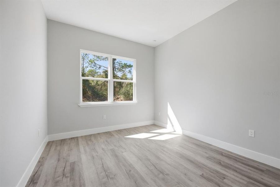 Spacious, unfurnished interior of a new home in , Ocala (Image 25).