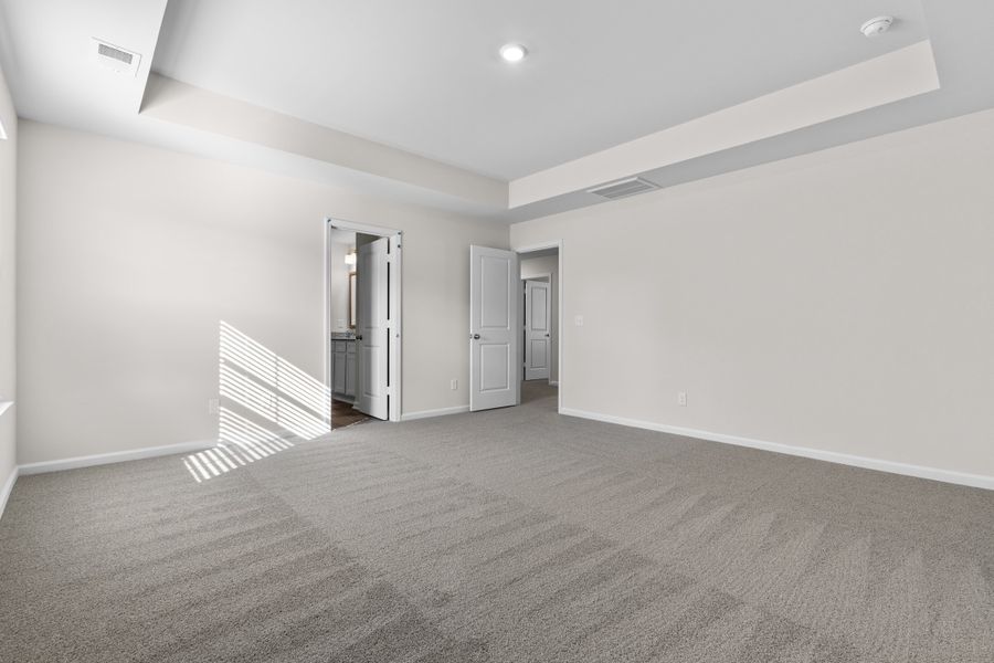 Spacious, unfurnished interior of a new home in Sibley Village, Sumter (Image 21).