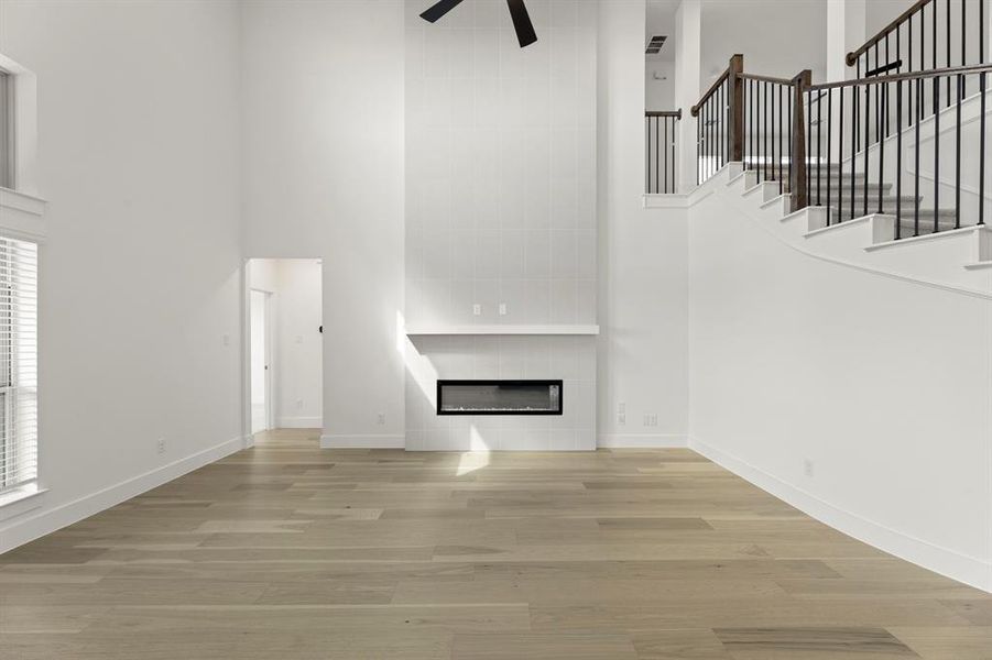 07. 2407 Parkway - Family (2)