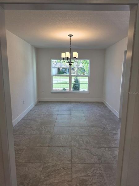 Spacious, unfurnished interior of a new home in Spring Hill, Spring Hill (Image 9).