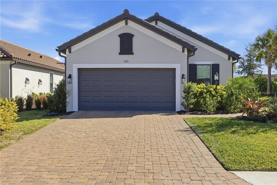 Front exterior of a new home in , Bradenton, FL, highlighting curb appeal (Image 23). Front exterior of a new home in , Bradenton, FL, highlighting curb appeal (Image 23).