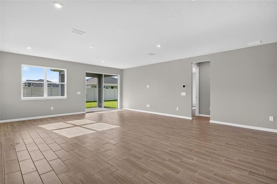 Spacious, unfurnished interior of a new home in Crosswind Ranch, Parrish (Image 9). Spacious, unfurnished interior of a new home in Crosswind Ranch, Parrish (Image 9).