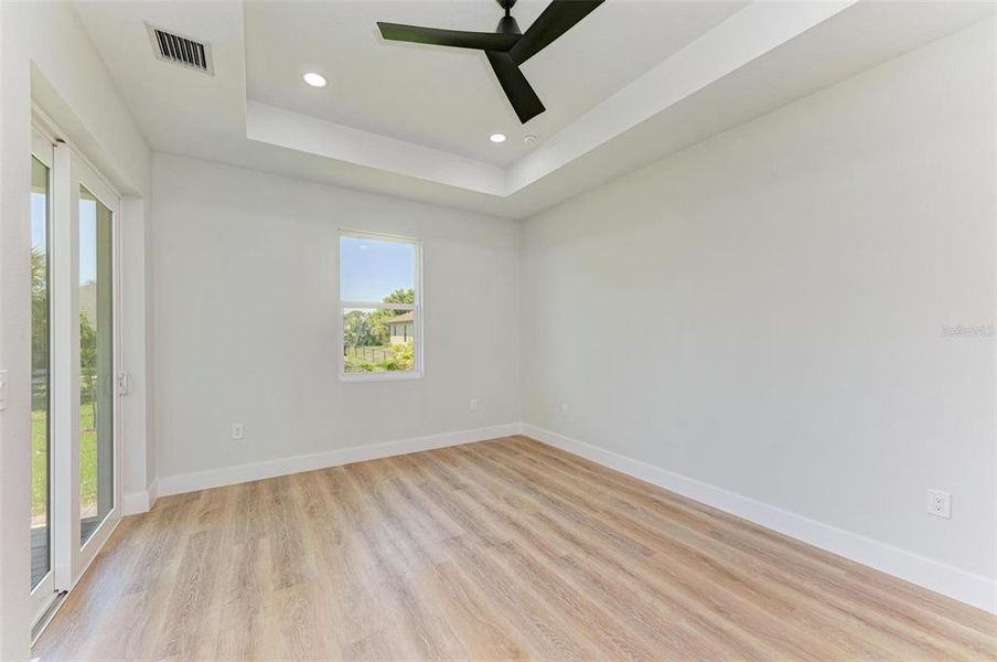 Spacious, unfurnished interior of a new home in , North Port (Image 30).