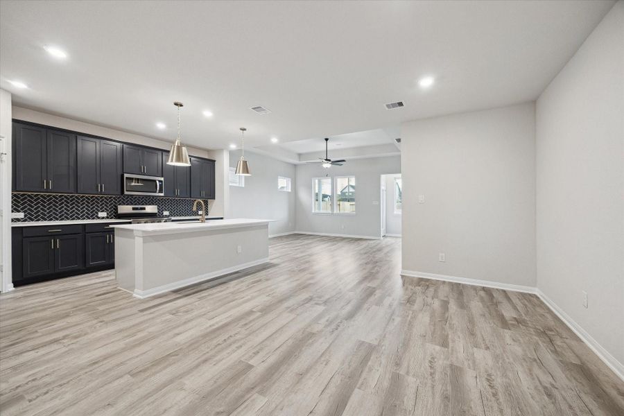 Spacious, unfurnished interior of a new home in Elyson, Katy (Image 20).
