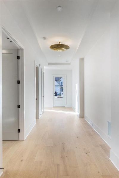 Spacious, unfurnished interior of a new home in , Atlanta (Image 21).