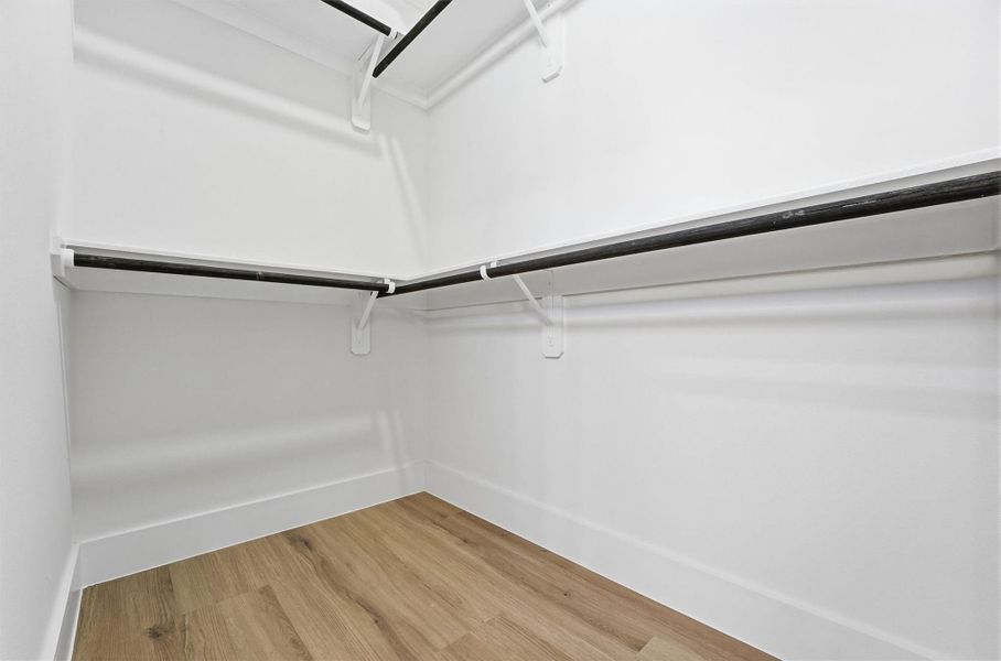 Spacious, unfurnished interior of a new home in , Houston (Image 26).