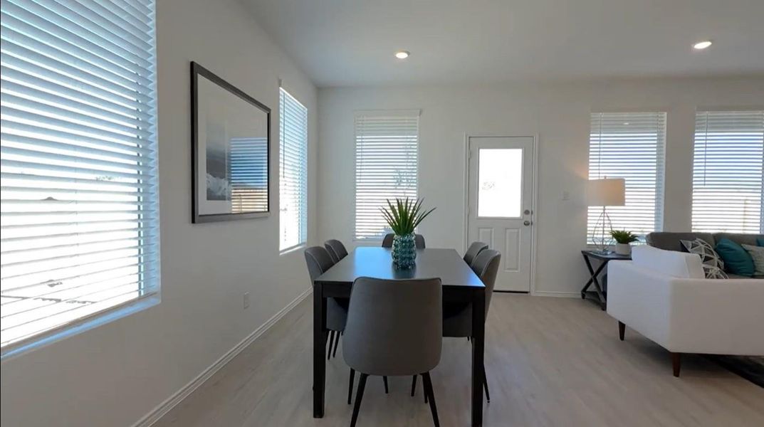 *Not actual home, pictures representative of same elevation*