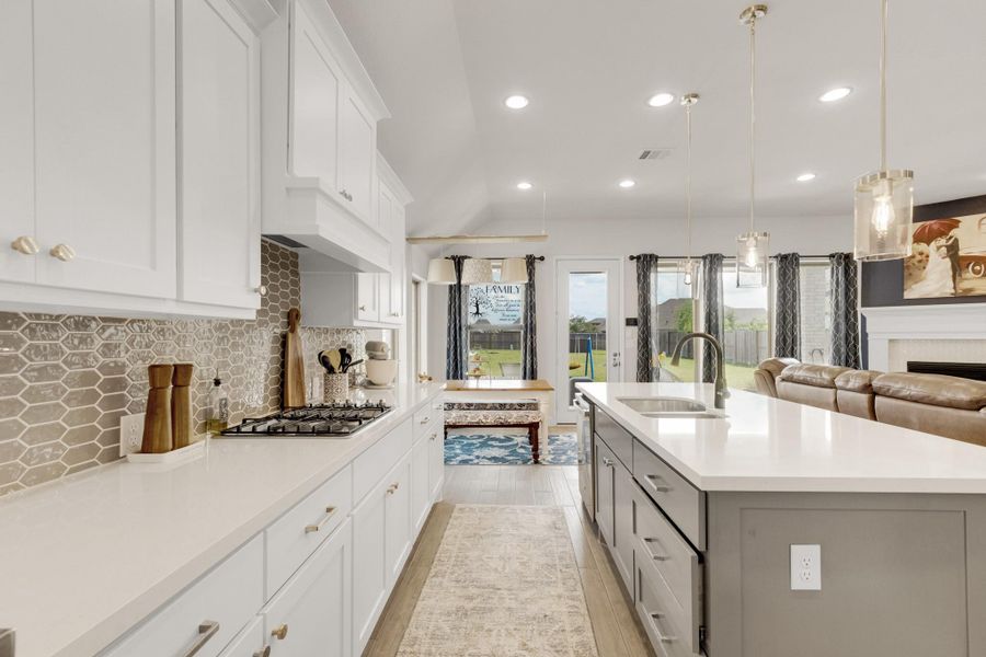 Furnished interior view inside a new home in Meridiana 55', Manvel (Image 25). Furnished interior view inside a new home in Meridiana 55', Manvel (Image 25).