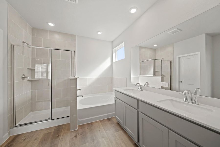 Furnished interior view inside a new home in Russell Ranch, Bay City (Image 9).