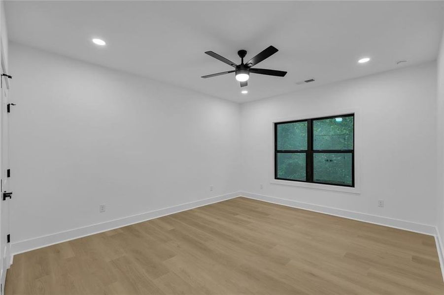 Spacious, unfurnished interior of a new home in , Snellville (Image 76). Spacious, unfurnished interior of a new home in , Snellville (Image 76).