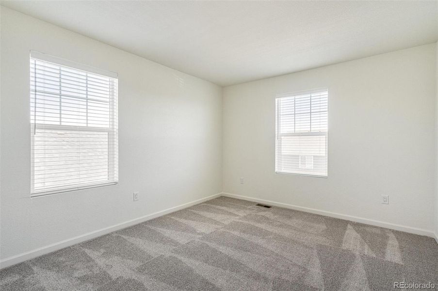 Spacious, unfurnished interior of a new home in Farmlore, Brighton (Image 17).