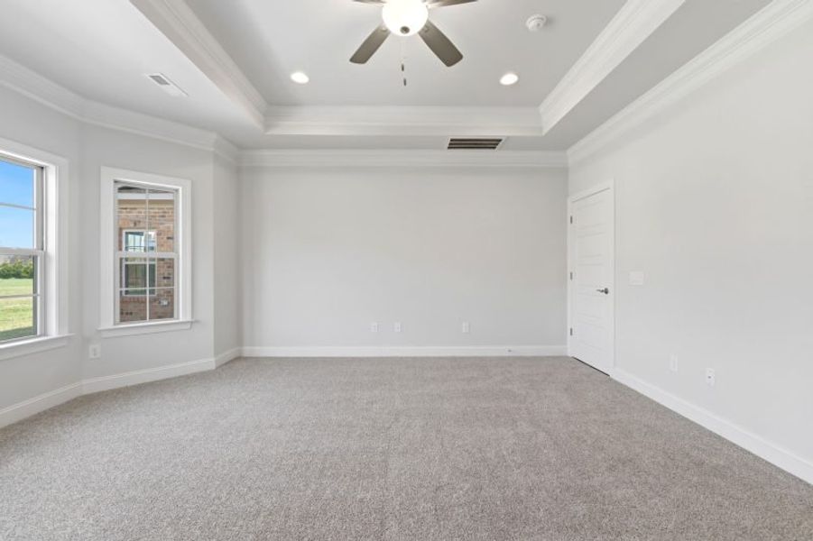 Spacious, unfurnished interior of a new home in Weybridge, Burlington (Image 52).