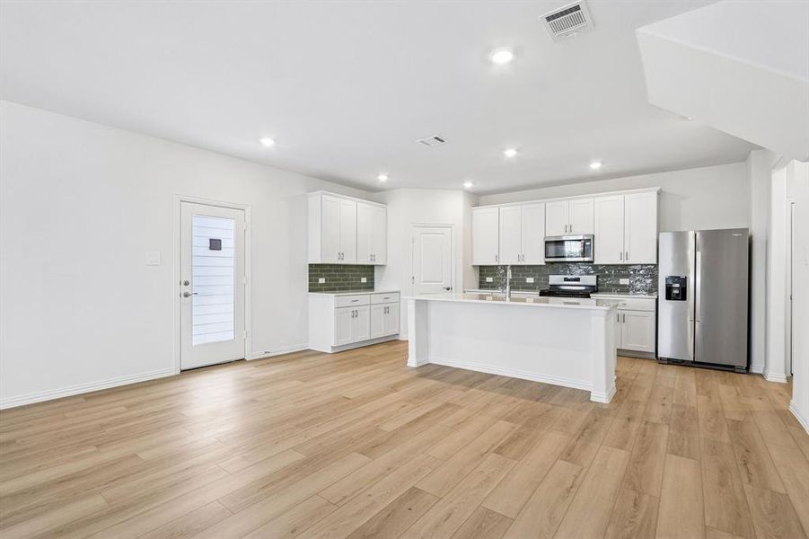 Furnished interior view inside a new home in Oak Ridge Park, Corinth (Image 5).