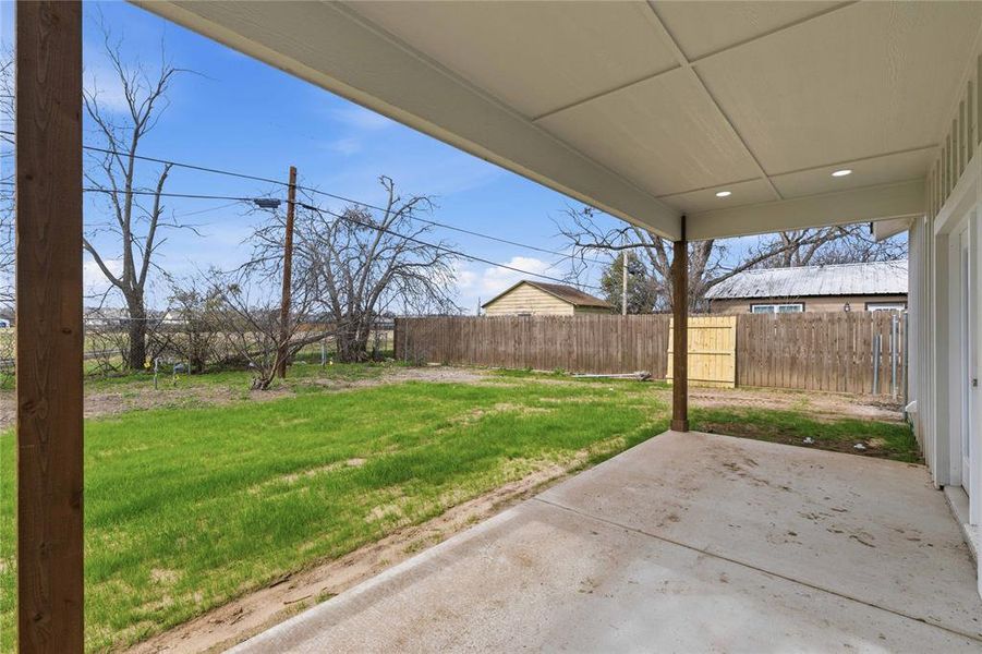 Exterior details and patio area of a home in , Brownwood (Image 17).