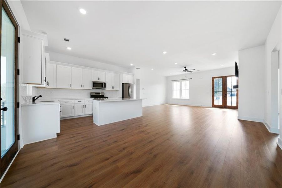 Spacious, unfurnished interior of a new home in , Rome (Image 19).