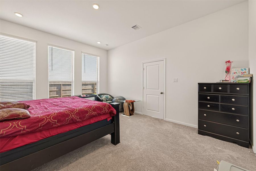 Furnished interior view inside a new home in Walnut Creek at Stone Creek: Fairway Collection, Rosenberg (Image 6). Furnished interior view inside a new home in Walnut Creek at Stone Creek: Fairway Collection, Rosenberg (Image 6).