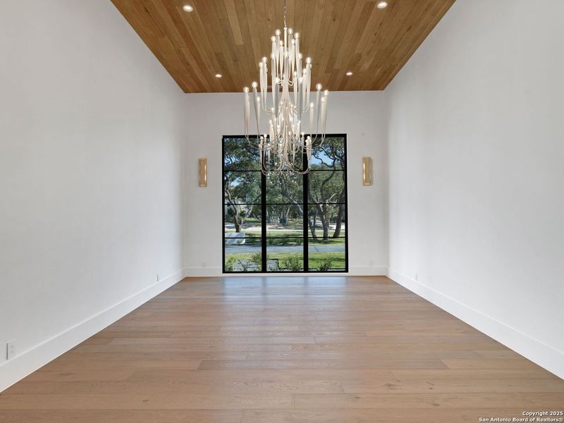 Spacious, unfurnished interior of a new home in , San Antonio (Image 20).