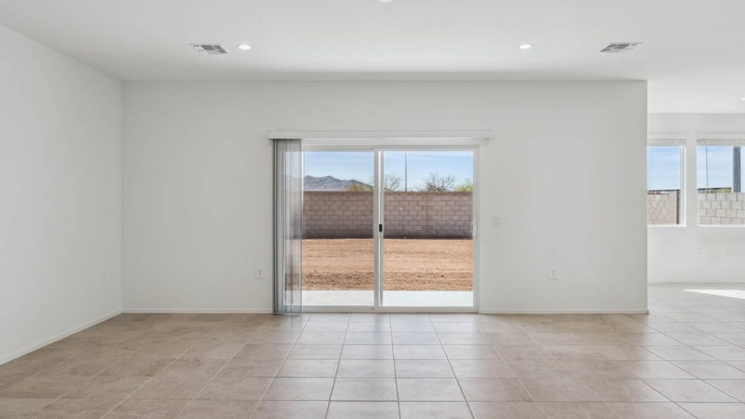 Spacious, unfurnished interior of a new home in Carlton Commons, Casa Grande (Image 18). Spacious, unfurnished interior of a new home in Carlton Commons, Casa Grande (Image 18).