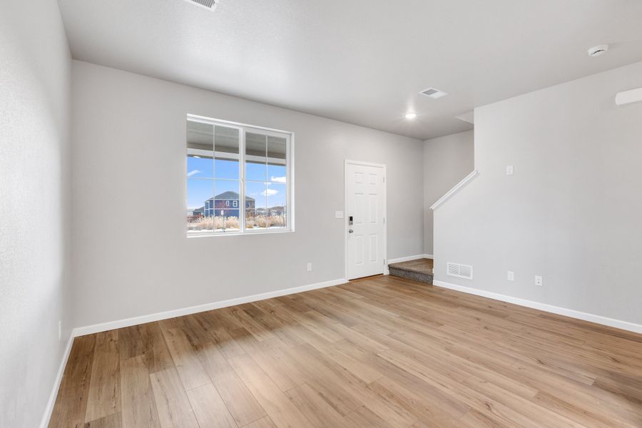 Spacious, unfurnished interior of a new home in Pintail Commons at Johnstown Village, Johnstown (Image 10).