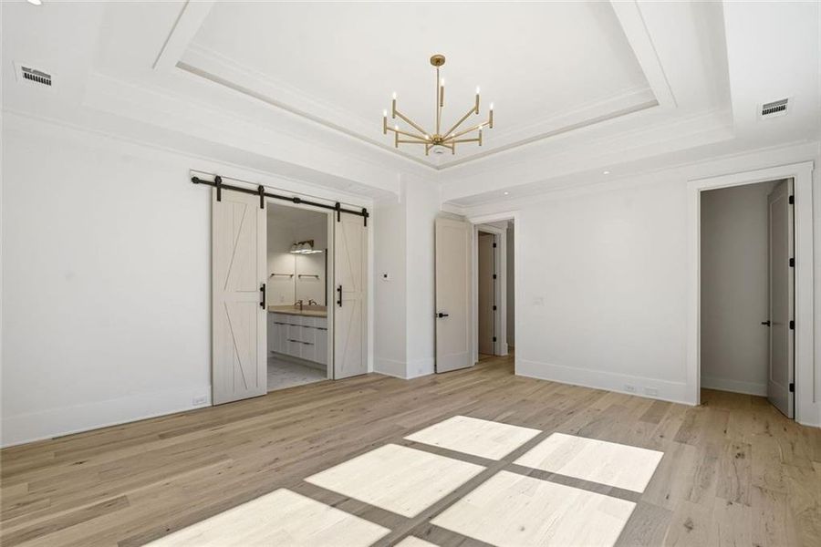 Spacious, unfurnished interior of a new home in , Monroe (Image 33).