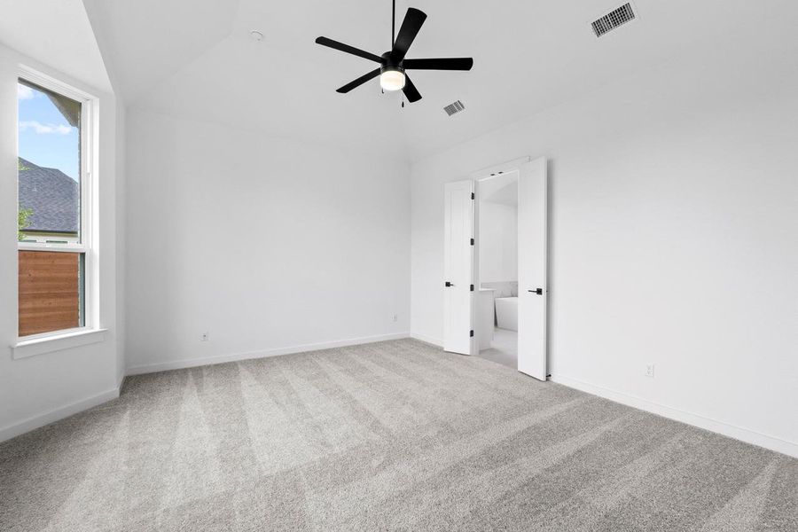 Spacious, unfurnished interior of a new home in Broken Oak, Georgetown (Image 21).