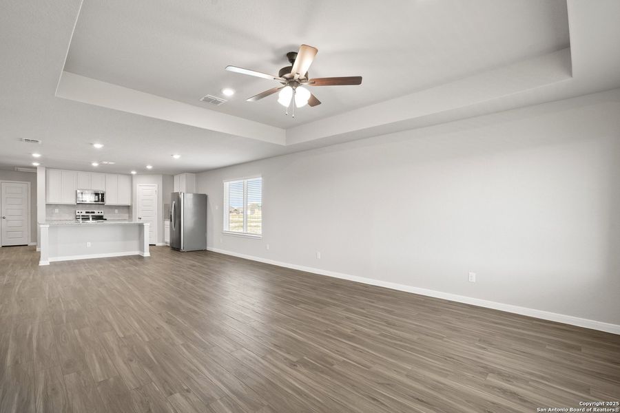 Spacious, unfurnished interior of a new home in Swenson Heights, Seguin (Image 22).