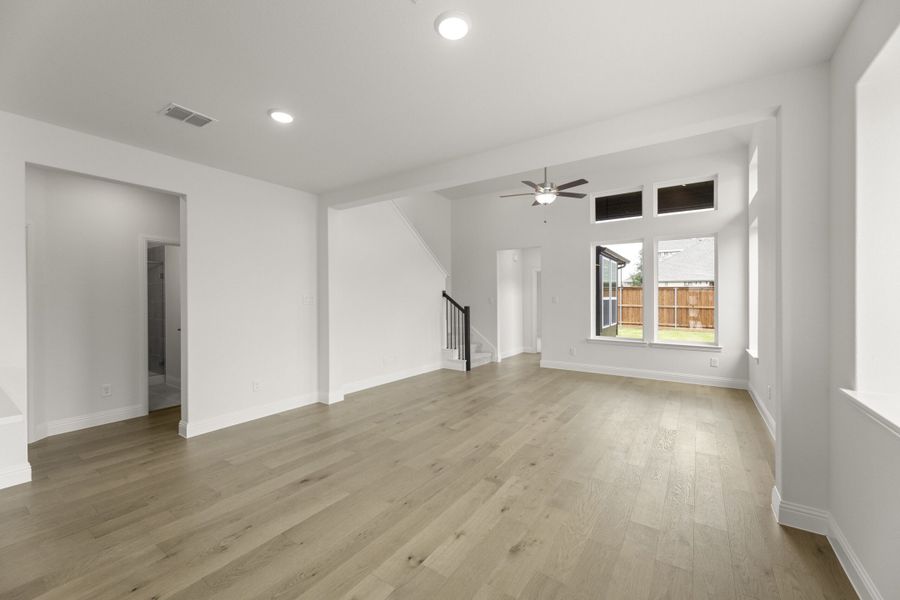 Spacious, unfurnished interior of a new home in The Reserve at Spiritas Ranch, Little Elm (Image 22).