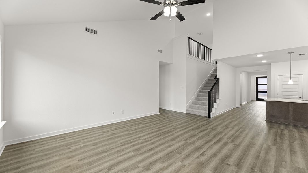 Spacious, unfurnished interior of a new home in Keeneland 50s, Aubrey (Image 16).