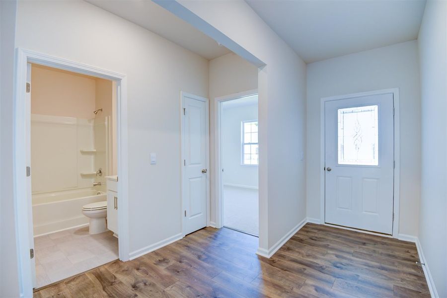 Representative unfurnished interior of a home built from the ARIA by D.R. Horton in West New Bern, New Bern (Image 13).