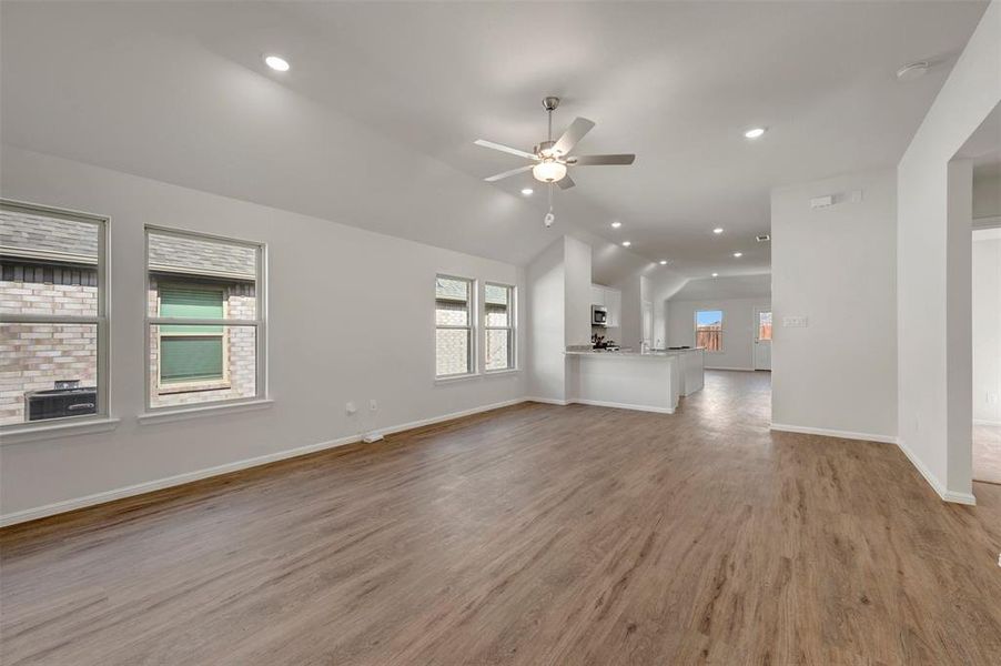 Spacious, unfurnished interior of a new home in Elevon, Lavon (Image 35).