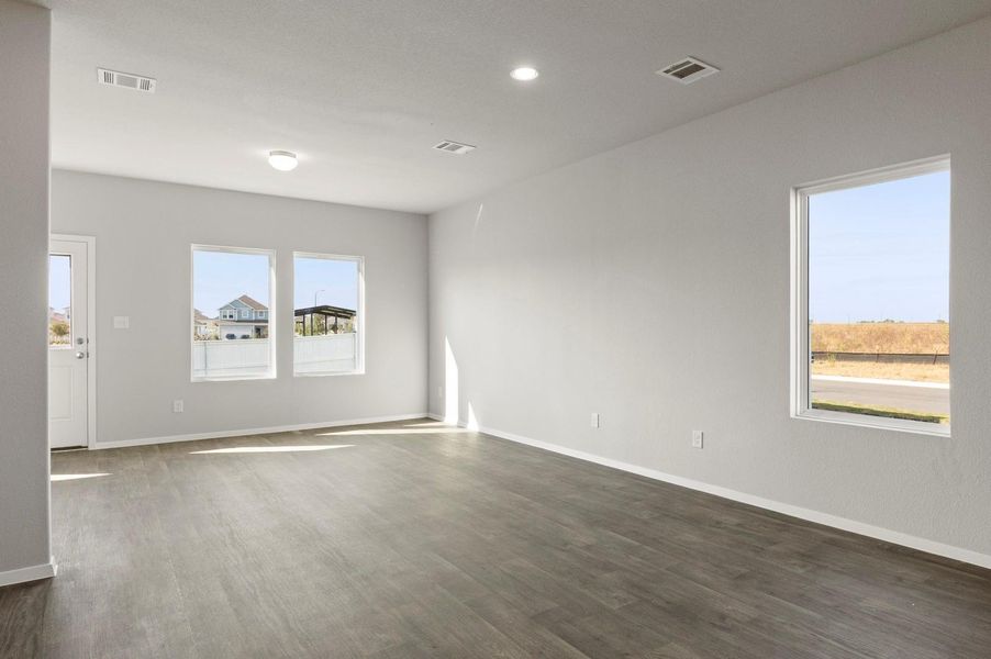 Spacious, unfurnished interior of a new home in Harvest Ridge, Elgin (Image 12). Spacious, unfurnished interior of a new home in Harvest Ridge, Elgin (Image 12).